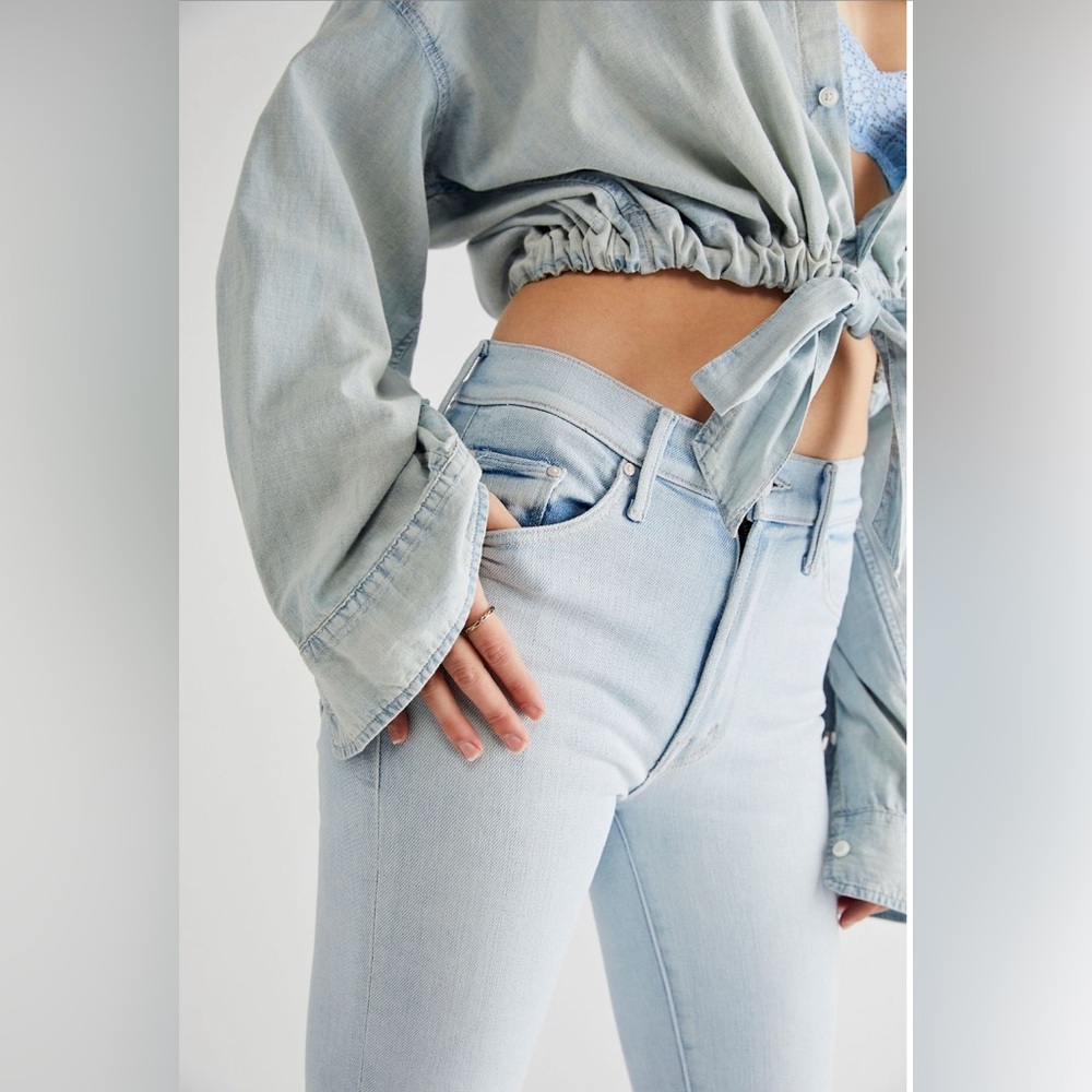 MOTHER Denim The Insider Crop Step Fray Jeans - Picture 3 of 6